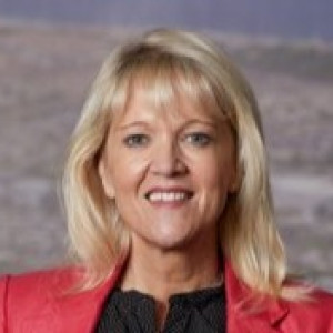 Louise Bassett cropped